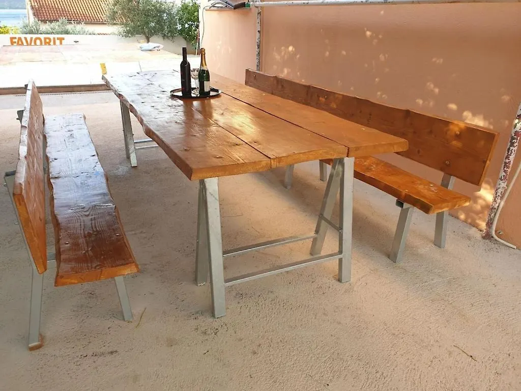 Beautiful Holiday Home In Maslenica Near Beach